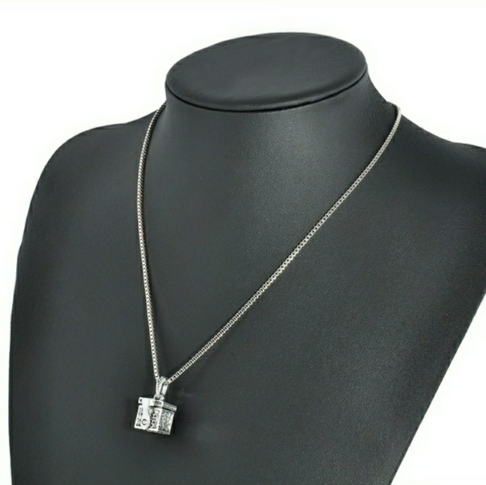 Silver Mini Keepsake Urn Cremation Ash Pendant - Picture 2 of 6